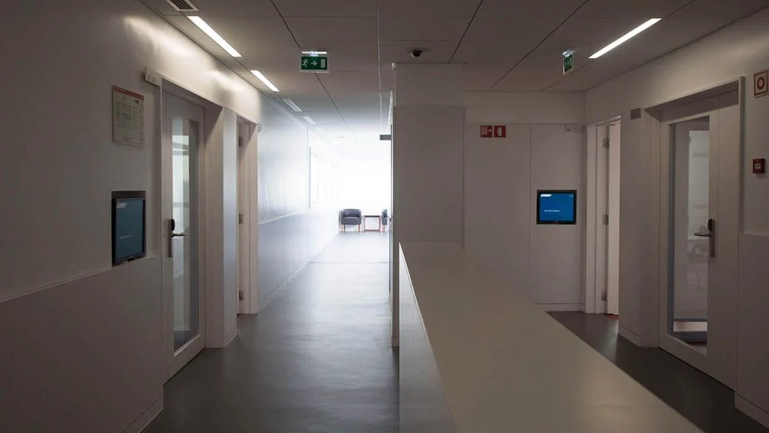 How Porto Business School adopted digital signage